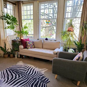 It's Actually.... Apartment
